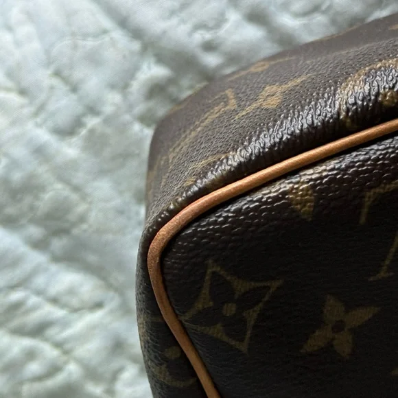 Authentic Louis Vuitton Viva Cite PM - Picture 6 of 11
